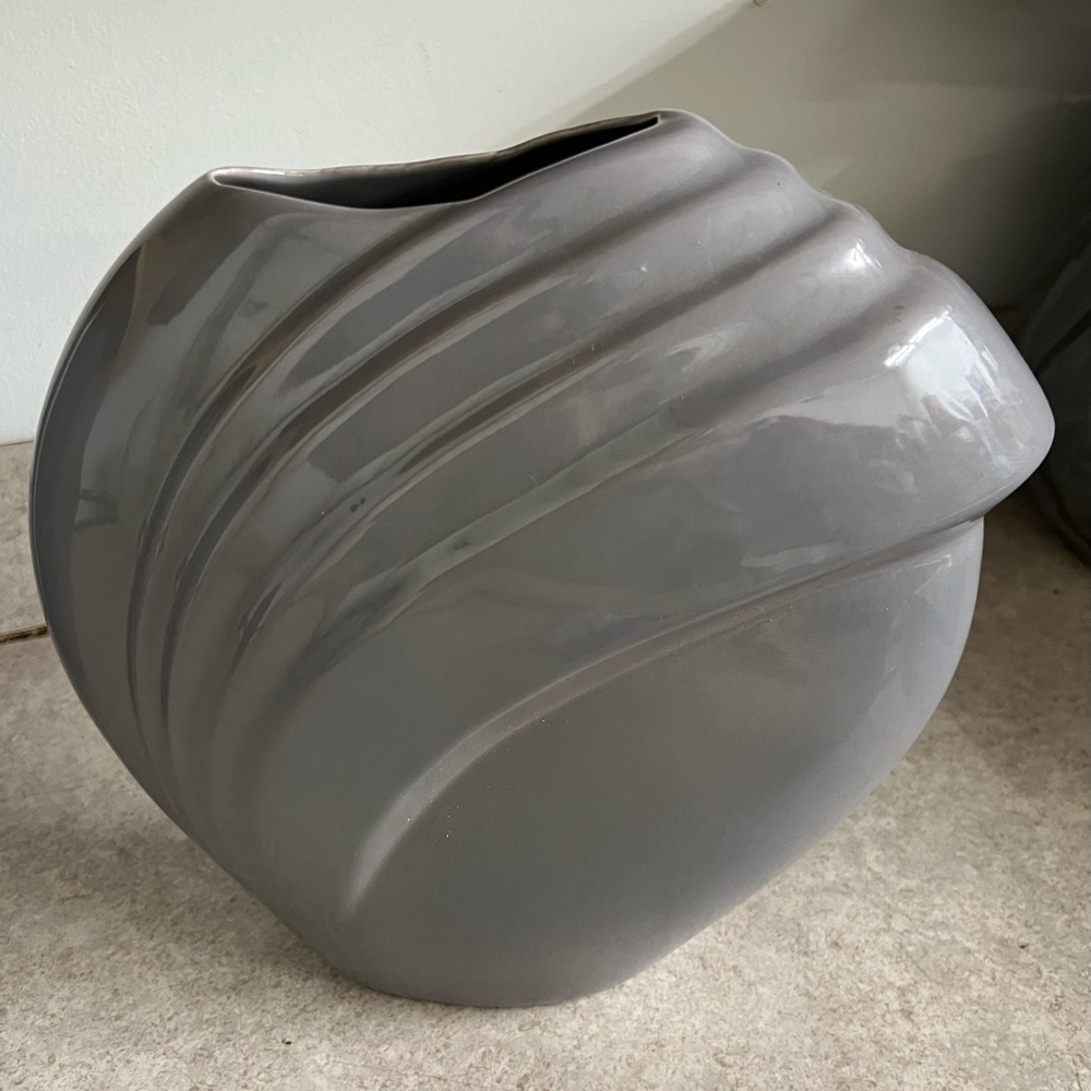 ART Deco Revival Gray Ceramic Vase 1980s United Pottery Made in America